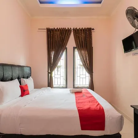 Reddoorz Syariah @ D'Ostha Residence Bukittinggi Exterior photo