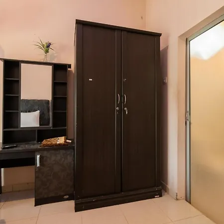 Reddoorz Syariah @ D'Ostha Residence Bukittinggi Exterior photo